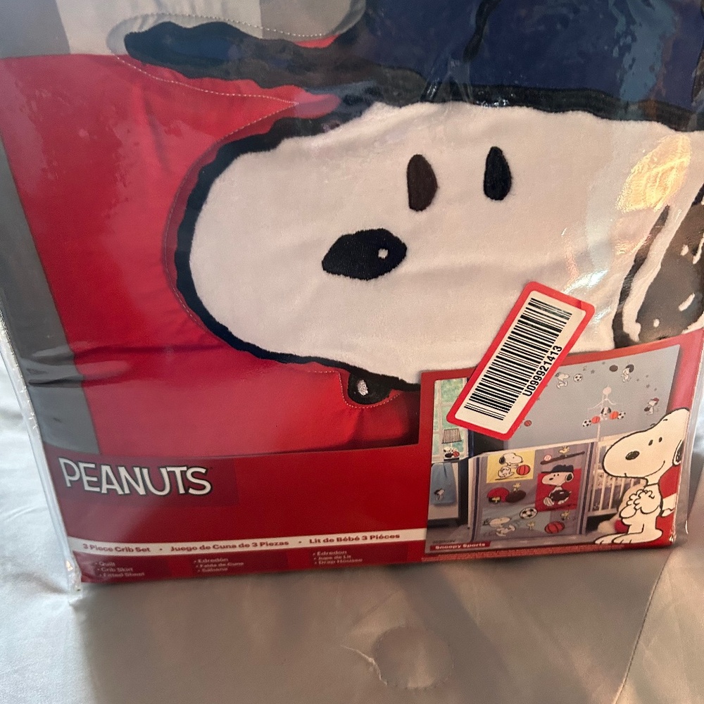 Brand new crib set, mobile and mattress protector